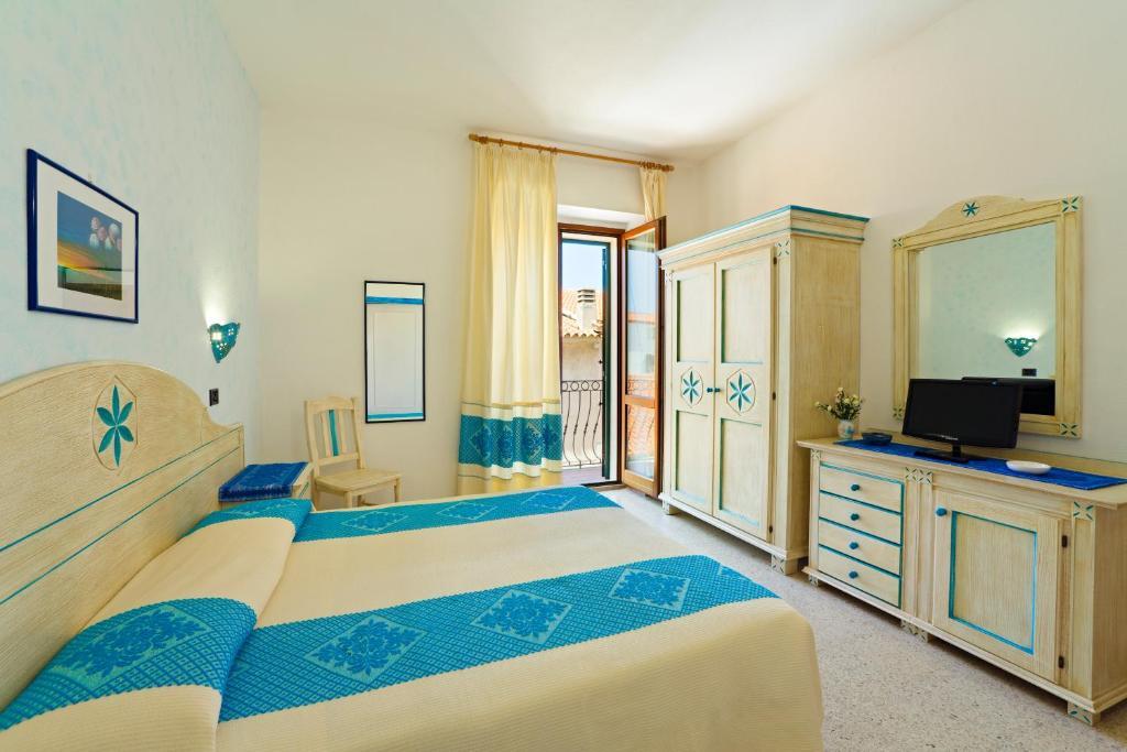 Hotel Moderno Santa Teresa Gallura Habitación foto